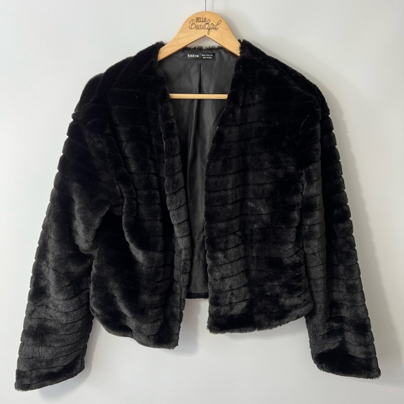 Elegant Black Faux Fur Jacket - Picture 6 of 9